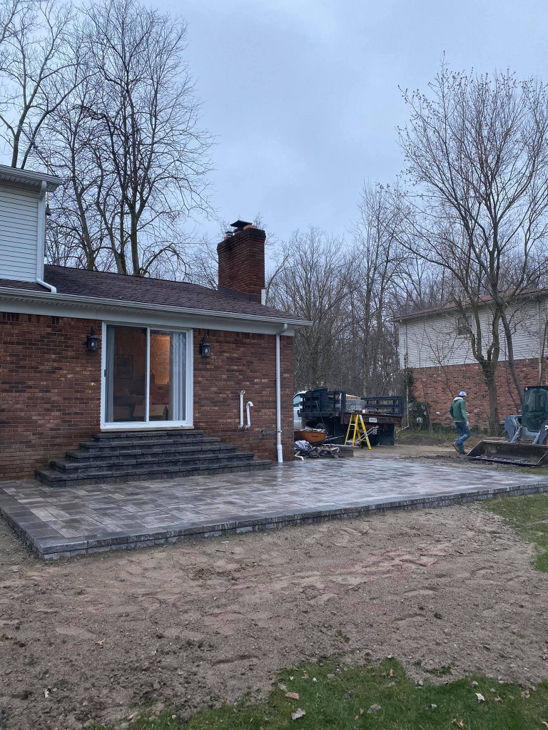 Greener Grounds Lanscape brick patio and steps.