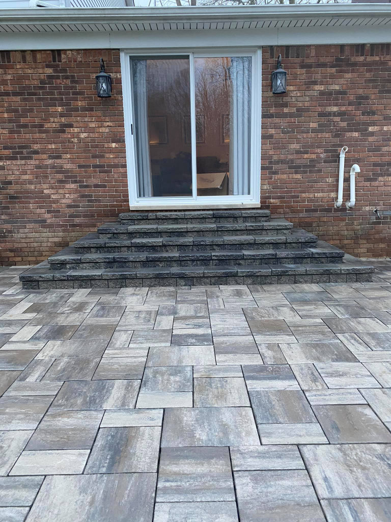 Greener Grounds Lanscape brick patio and steps.