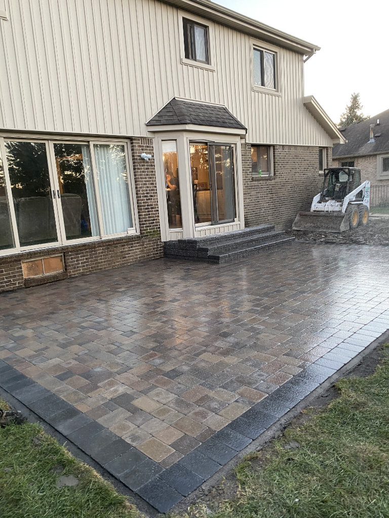 Greener Grounds Lanscape brick patio and steps.